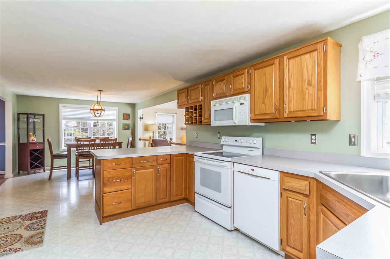 83 Pelham Road Hudson, NH 03051 - Photo 2 of 40
