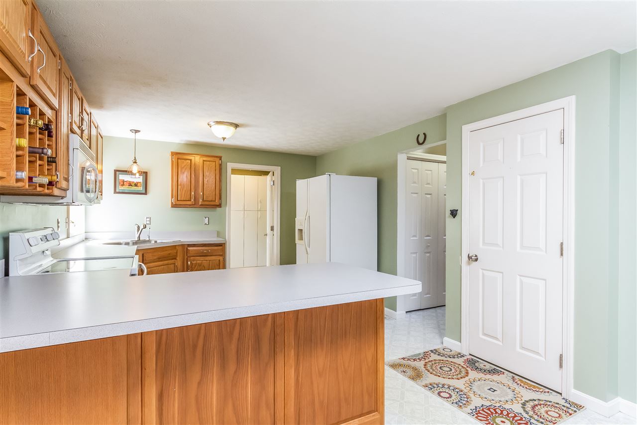 83 Pelham Road Hudson, NH 03051 - Photo 35 of 40