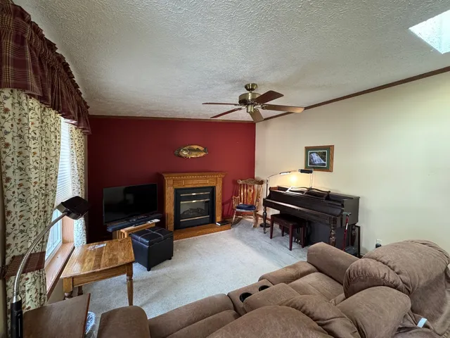 $139,900 | 704 Cherokee Trail, Marengo, IL 60152