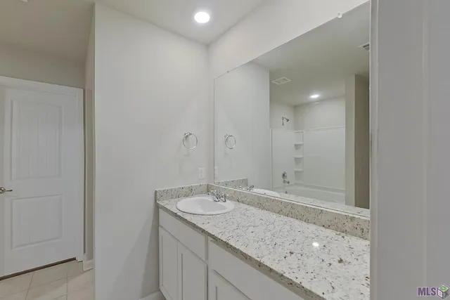 $1,935 | 110 Yardley Court, Lafayette, LA 70507