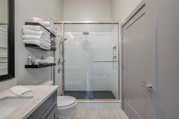 $2,300 | 2407 8th Avenue South, Unit 211, Nashville, TN 37204