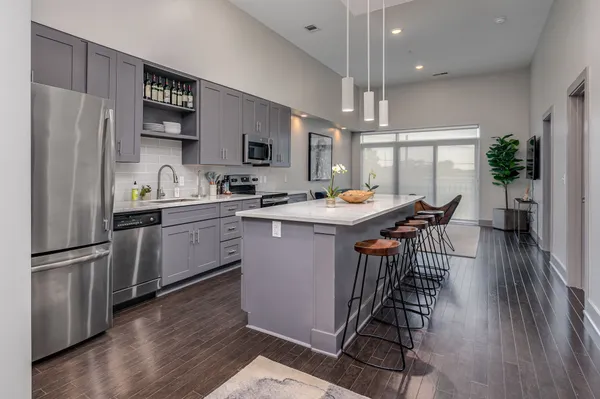 $2,300 | 2407 8th Avenue South, Unit 211, Nashville, TN 37204