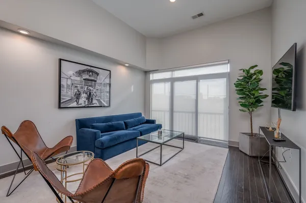 $2,300 | 2407 8th Avenue South, Unit 211, Nashville, TN 37204