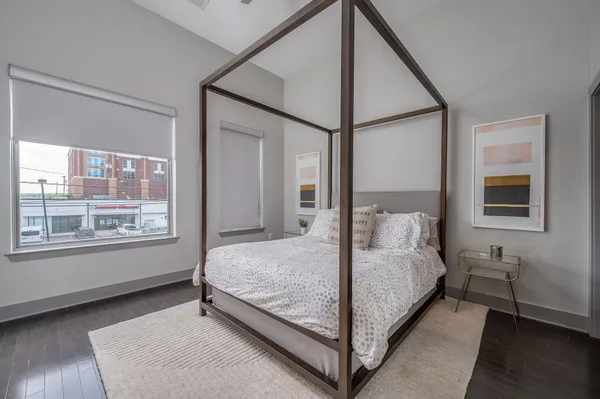 $2,300 | 2407 8th Avenue South, Unit 211, Nashville, TN 37204