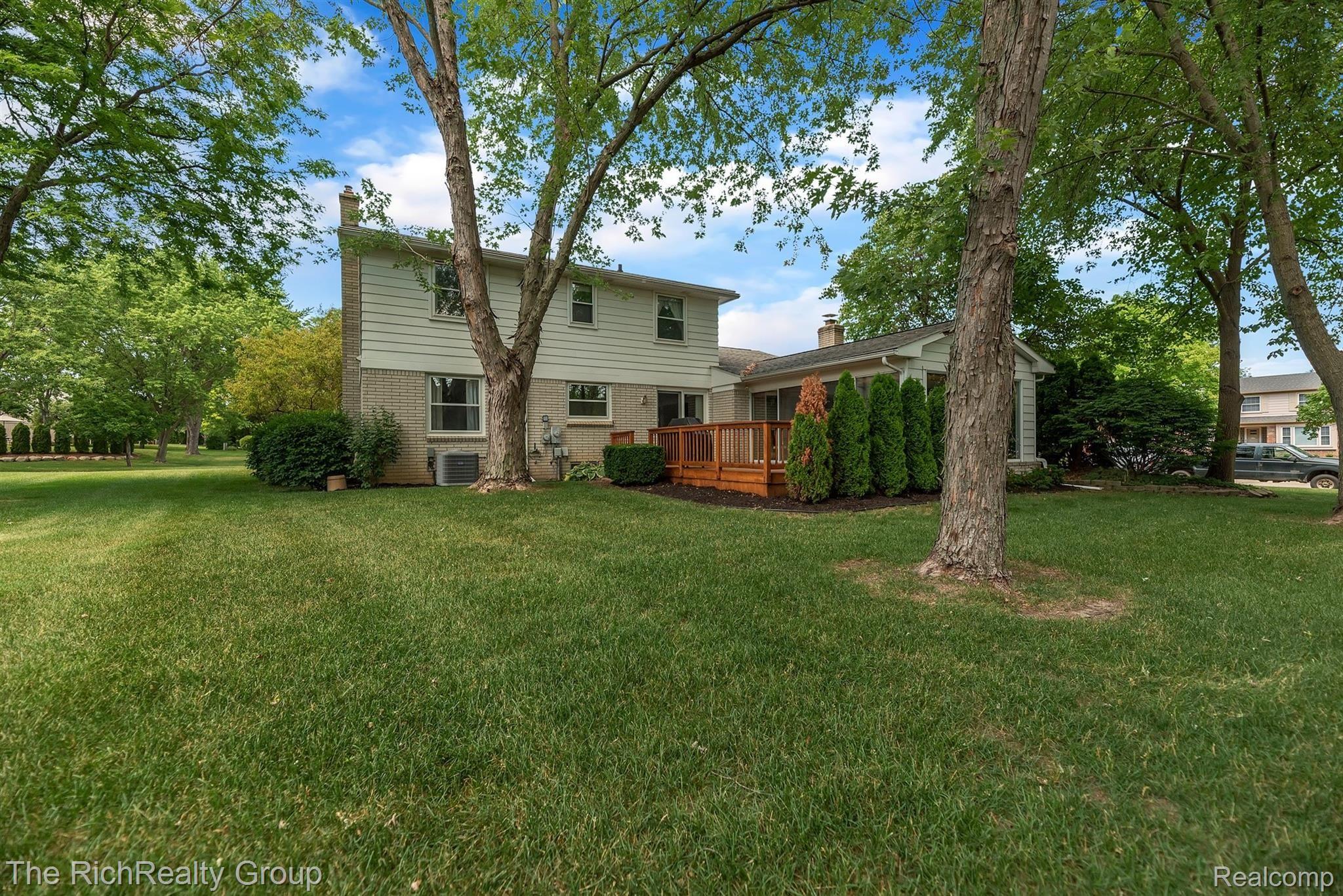 12176 Wildwing Road Plymouth, MI 48170 - Photo 29 of 33 51-12176-Wildwing-Rd-WindowStill-Re.jpg