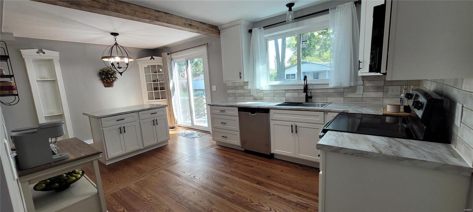 1820 Ashby Road St. Louis, MO 63114 - Photo 17 of 38 Gallery Image 17