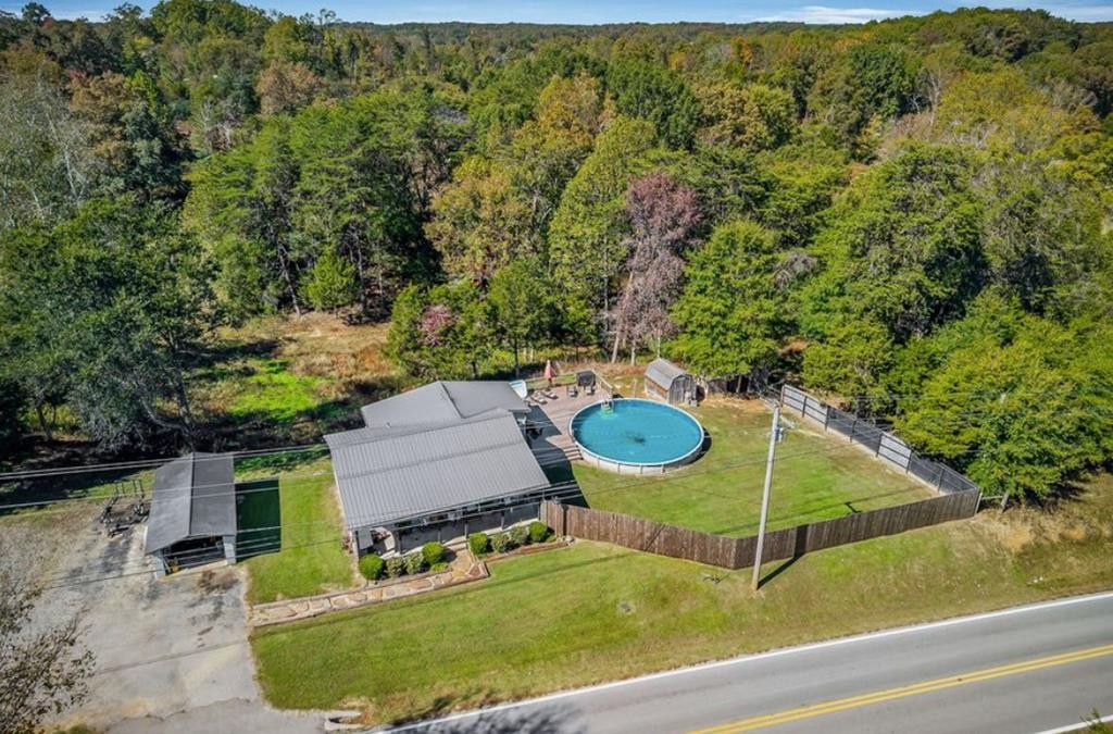 13400 Old Kentucky Road Walling, TN 38587 - Photo 5 of 26