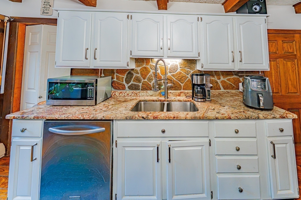 257 Ashby State Road Fitchburg, MA 01420 - Photo 26 of 29