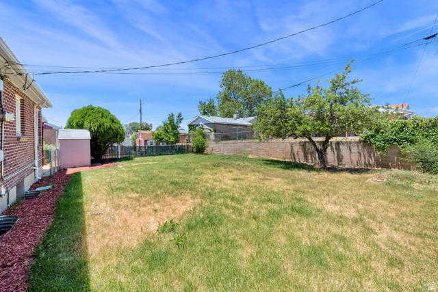 565 East 400 South Clearfield, UT 84015 - Photo 19 of 23