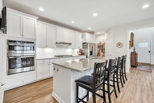 $759,900 | 930 Tillinghast Drive, Unit 930, Oxford, CT 06478