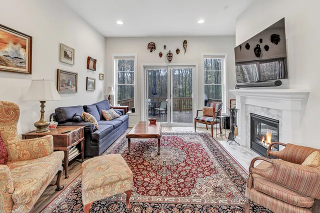 $759,900 | 930 Tillinghast Drive, Unit 930, Oxford, CT 06478