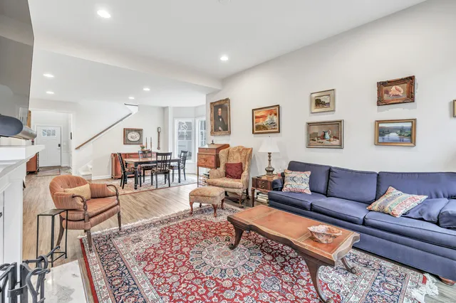 $759,900 | 930 Tillinghast Drive, Unit 930, Oxford, CT 06478