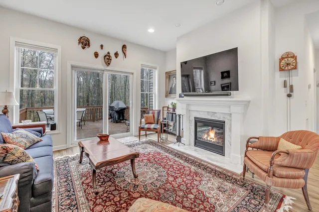 $759,900 | 930 Tillinghast Drive, Unit 930, Oxford, CT 06478