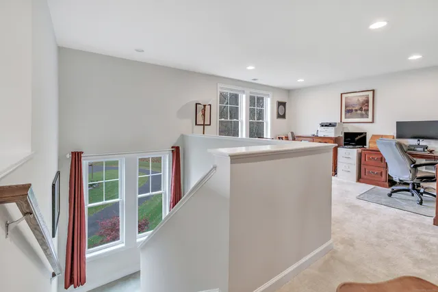 $759,900 | 930 Tillinghast Drive, Unit 930, Oxford, CT 06478