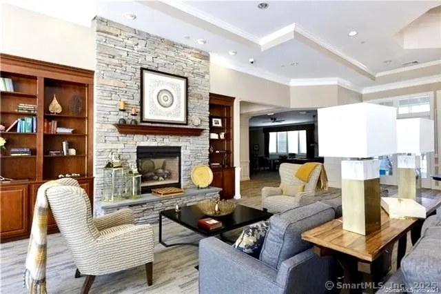 $759,900 | 930 Tillinghast Drive, Unit 930, Oxford, CT 06478