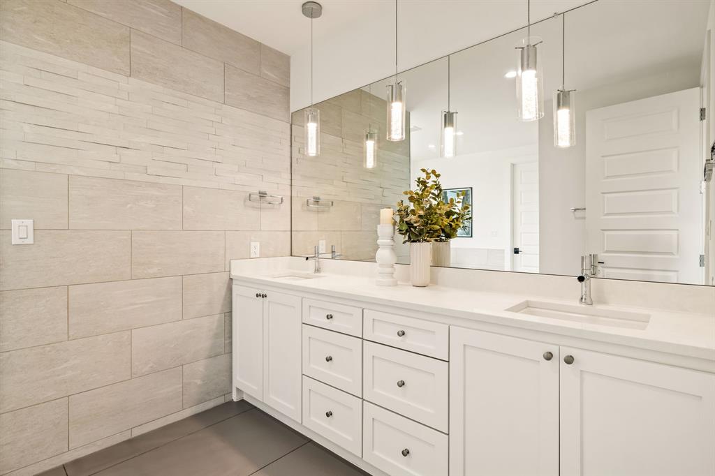 3939 Lively Lane Dallas, TX 75220 - Photo 17 of 29