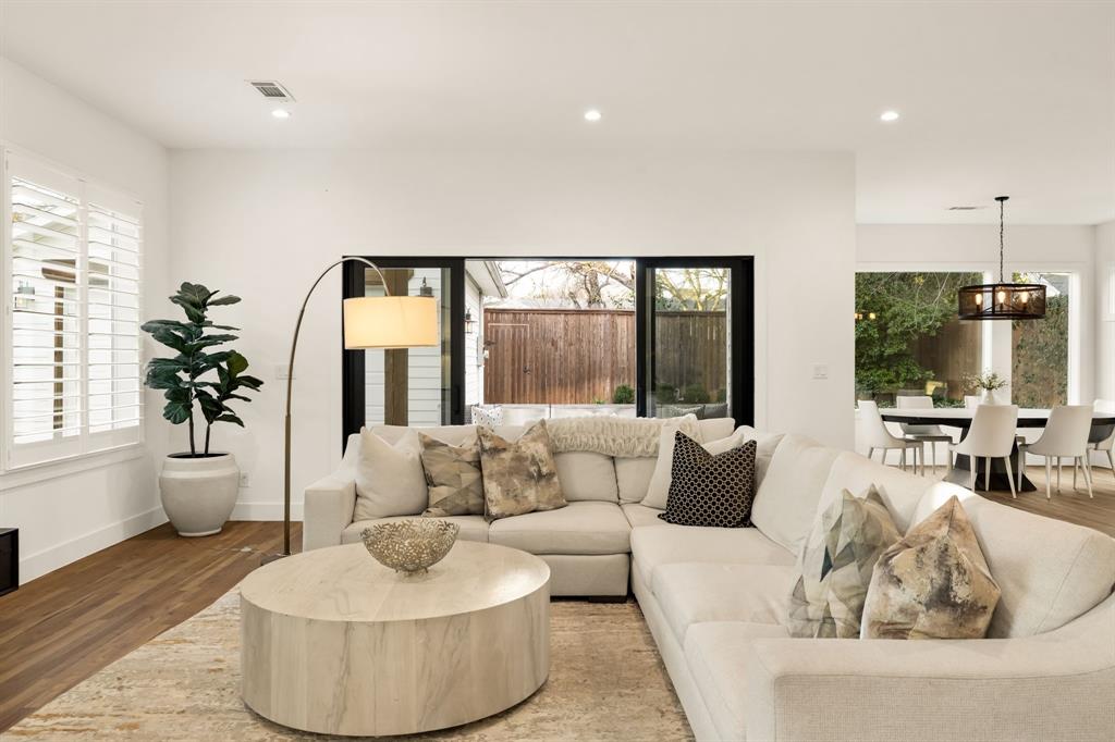 3939 Lively Lane Dallas, TX 75220 - Photo 4 of 29