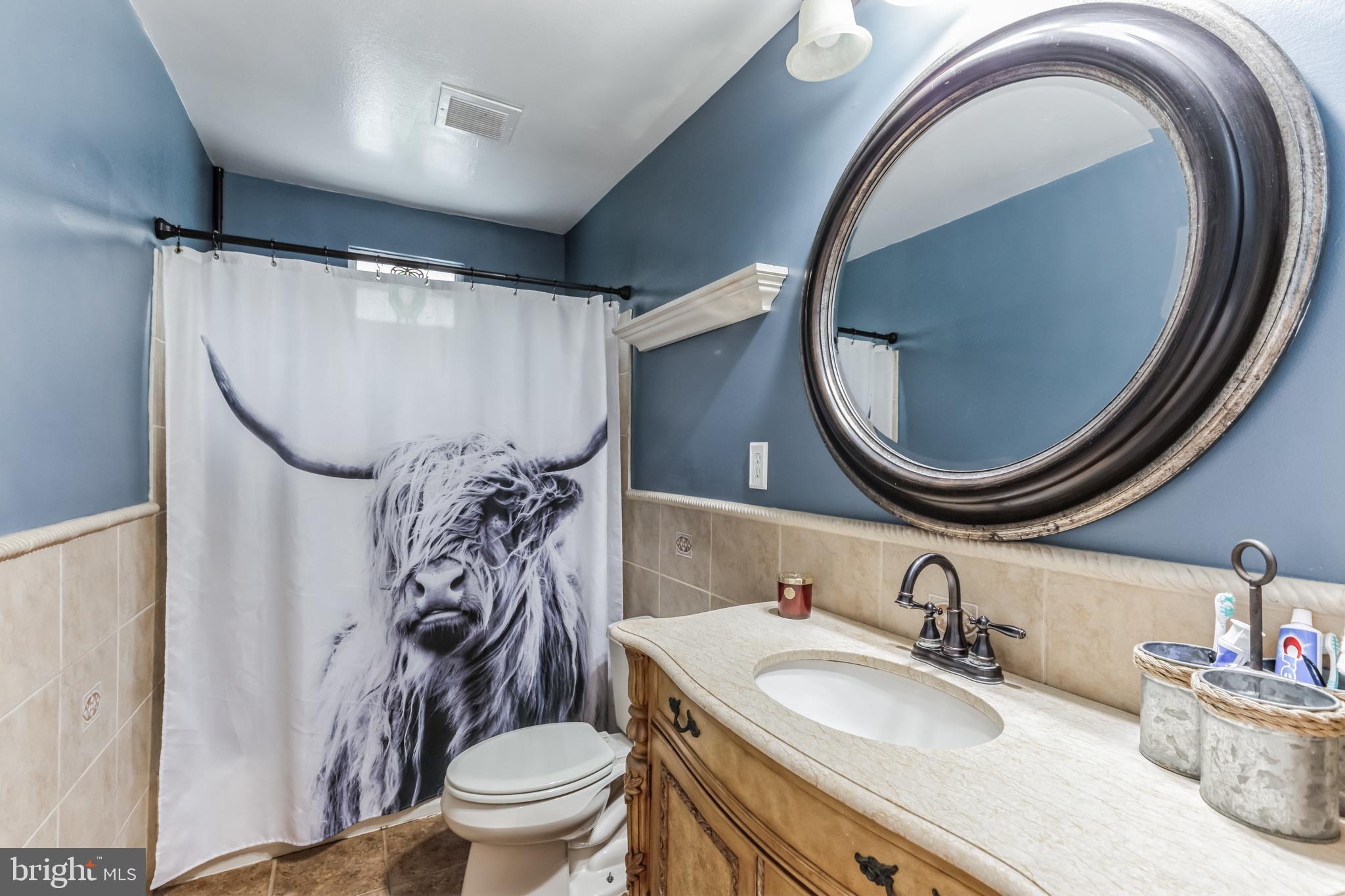 1857 Dixie Line Road Newark, DE 19702 - Photo 31 of 38 Guest bathroom