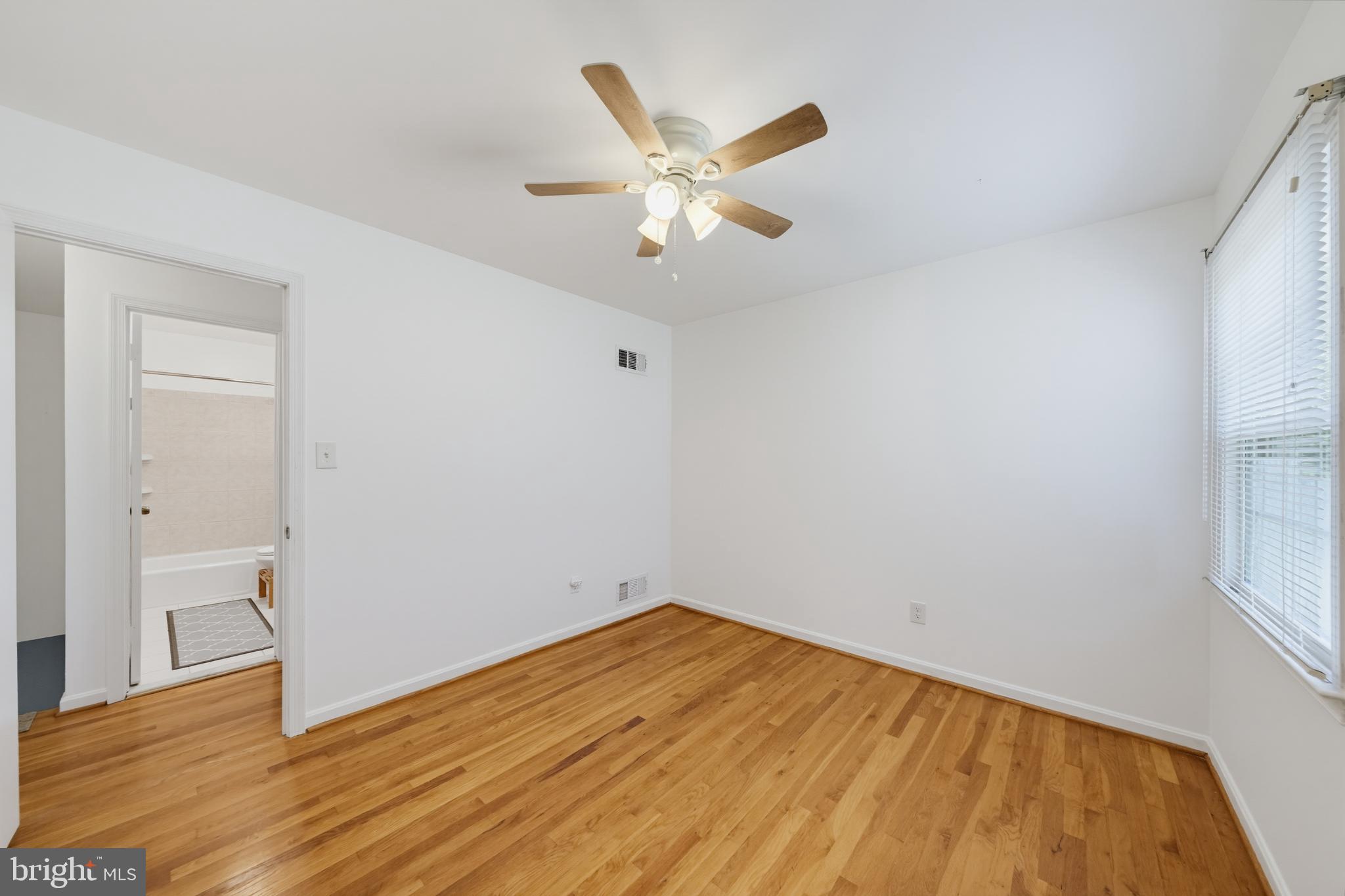 16818 Briardale Road Rockville, MD 20855 - Photo 30 of 45