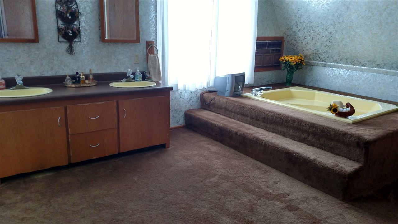 28355 Stanton Road Walkerton, IN 46574 - Photo 7 of 11 Gallery Image 7