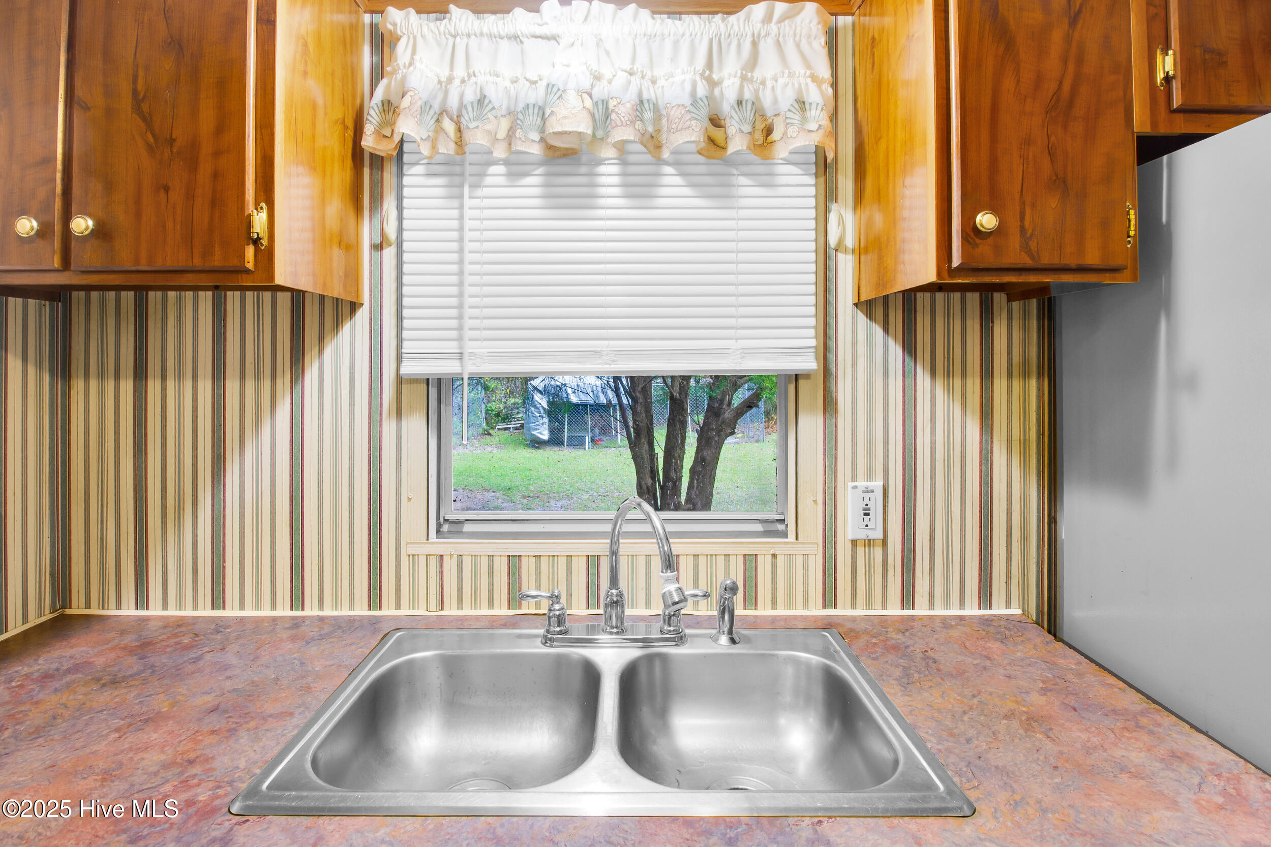 710 West Firetower Road Swansboro, NC 28584 - Photo 10 of 30 11 (6)