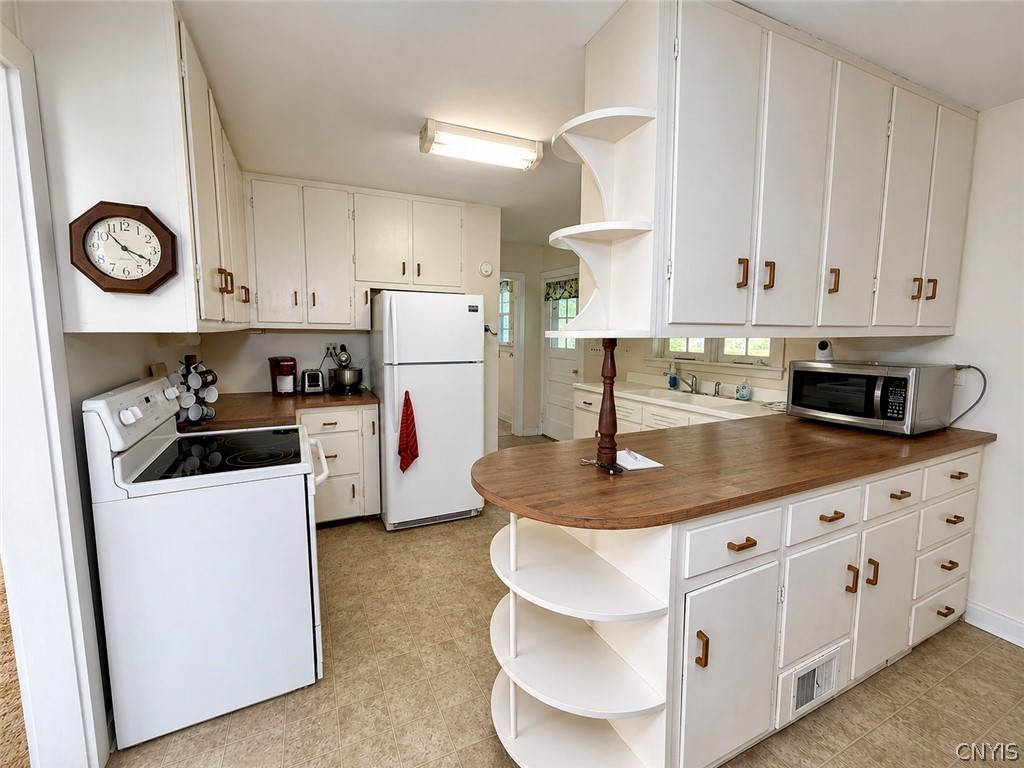 2658 Oran Delphi Road Pompey, NY 13104 - Photo 15 of 45