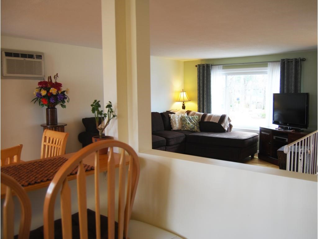 7 Wellesley Road Nashua, NH 03062 - Photo 11 of 31 Gallery Image 11
