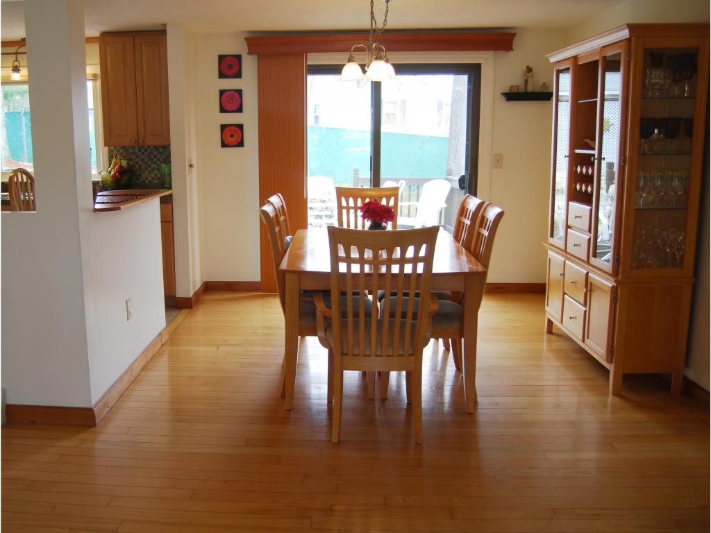 7 Wellesley Road Nashua, NH 03062 - Photo 9 of 31 Gallery Image 9