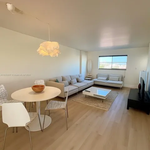 $299,900 | 1575 Euclid Avenue, Unit 505, Miami Beach, FL 33139