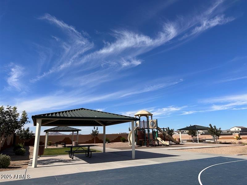 1327 West Aztec Drive Coolidge, AZ 85128 - Photo 6 of 8 Pocket Park - Covered Picnic Tables