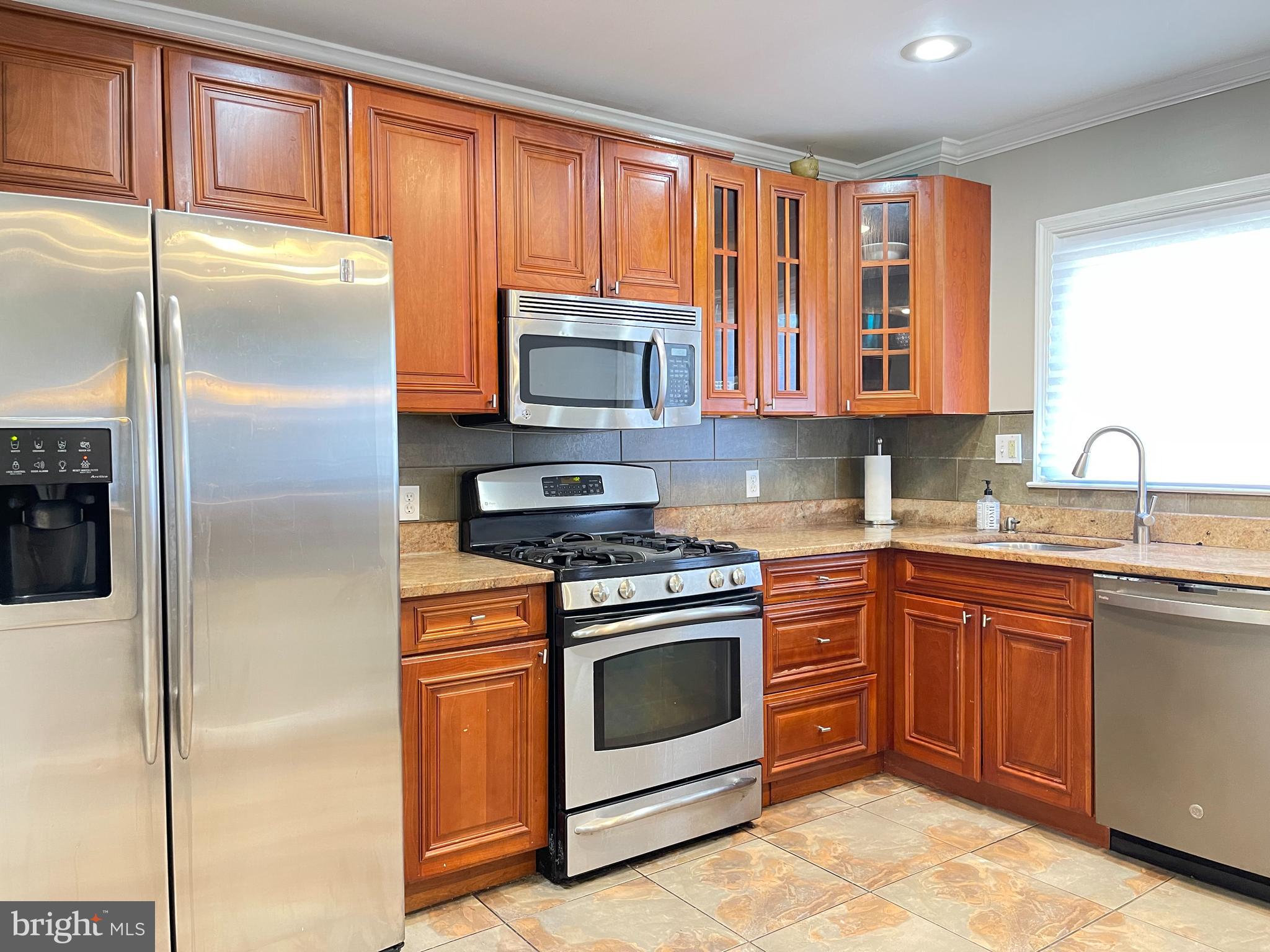 3326 Northmont Road Baltimore, MD 21244 - Photo 8 of 22 Kitchen