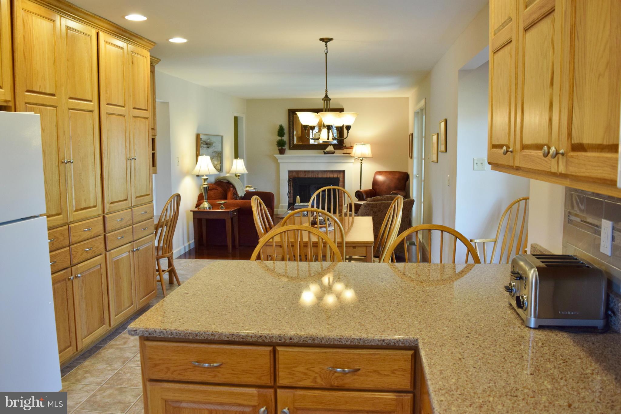 5428 Whitehall Road Cambridge, MD 21613 - Photo 3 of 28 Eat-in Kitchen