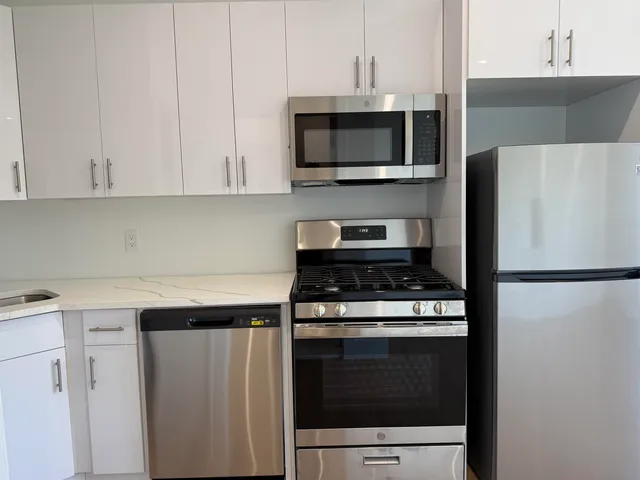 $2,200 | 3309 Liberty Avenue, Unit 510, North Bergen, NJ 07047