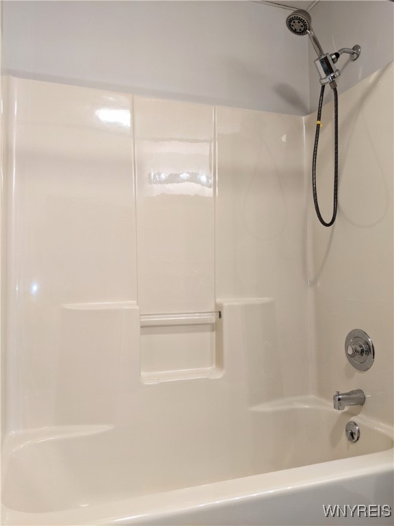 6926 Maple Drive Wheatfield, NY 14120 - Photo 14 of 16