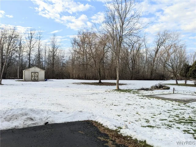 $1,400 | 6926 Maple Drive, Wheatfield, NY 14120