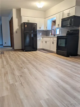 $1,400 | 6926 Maple Drive, Wheatfield, NY 14120