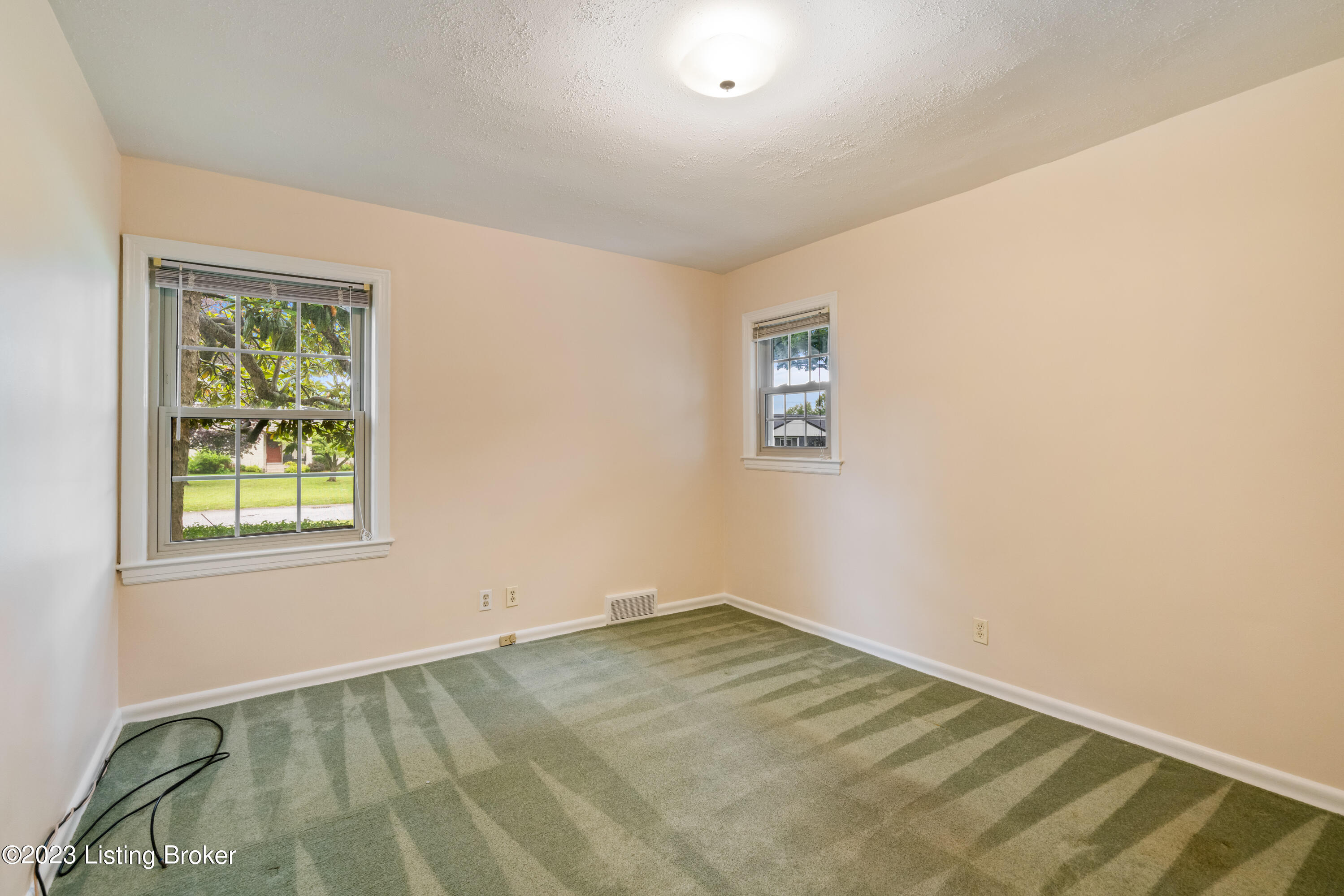 212 Brunswick Road Louisville, KY 40207 - Photo 25 of 41 212brunswick (39)