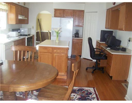 1047 Rural Ridge Drive Cheswick, PA 15024 - Photo 2 of 9 Kitchen. Taken by owner before tenant