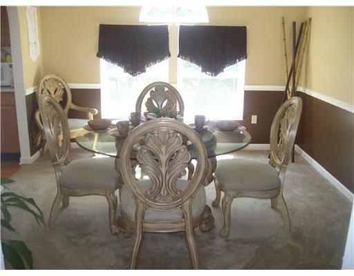 1047 Rural Ridge Drive Cheswick, PA 15024 - Photo 3 of 9 Dining Room. Taken by owner before tenant