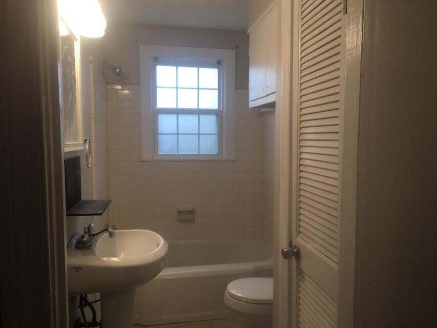 1723 Kissingbower Road Augusta, GA 30904 - Photo 4 of 9 Bath