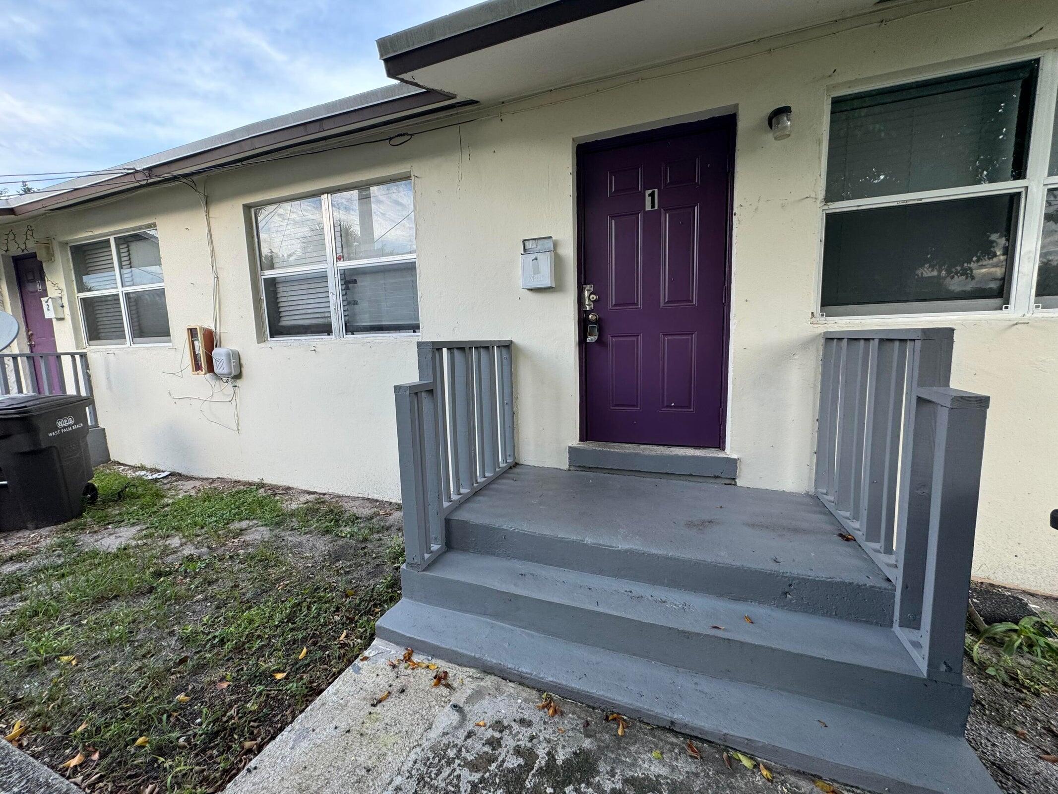 907 8th Street, Unit 1 West Palm Beach, FL 33401 - Photo 4 of 6 907 f