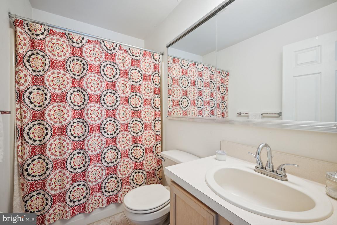 7706 Juniper Lane Palmyra, NJ 08065 - Photo 15 of 24 2nd floor hall Bathroom