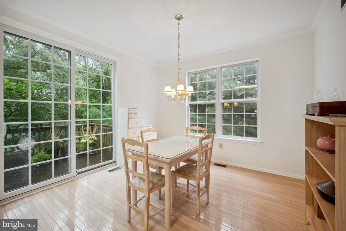 7706 Juniper Lane Palmyra, NJ 08065 - Photo 9 of 24 Eat in kitchen, elevated relaxing scenic view
