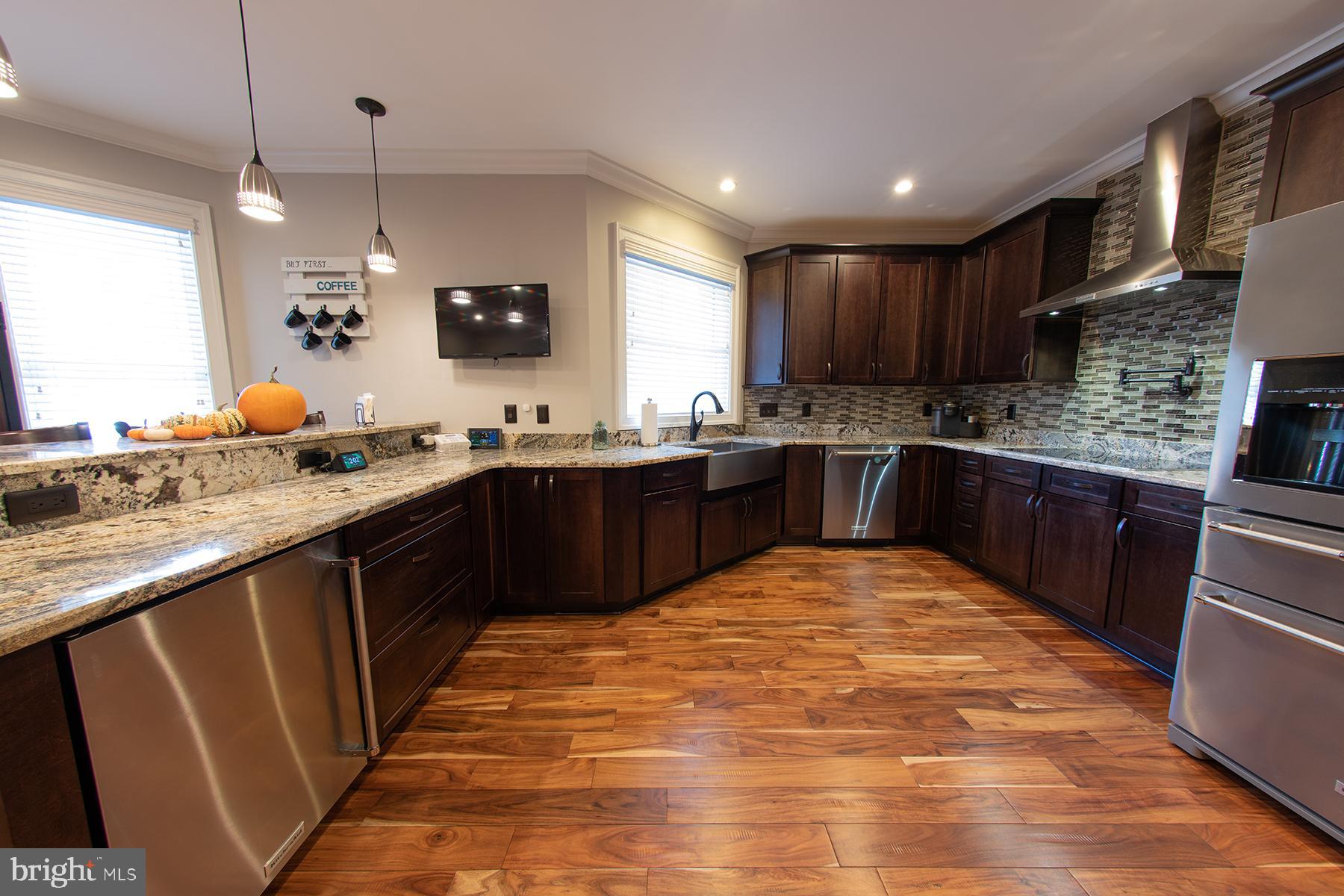 219 Old Magothy Bridge Road Pasadena, MD 21122 - Photo 22 of 85 1st floor kitchen