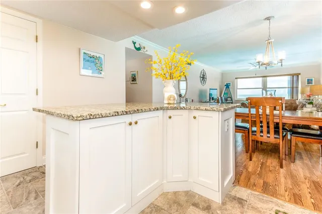 $5,000 | 1270 Gulf Boulevard, Unit 708, Clearwater, FL 33767