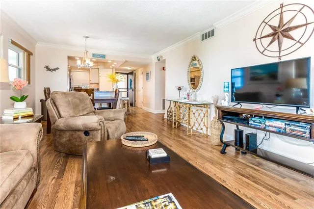 $5,000 | 1270 Gulf Boulevard, Unit 708, Clearwater, FL 33767