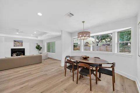 $675,000 | 1726 Maux Drive, Houston, TX 77080