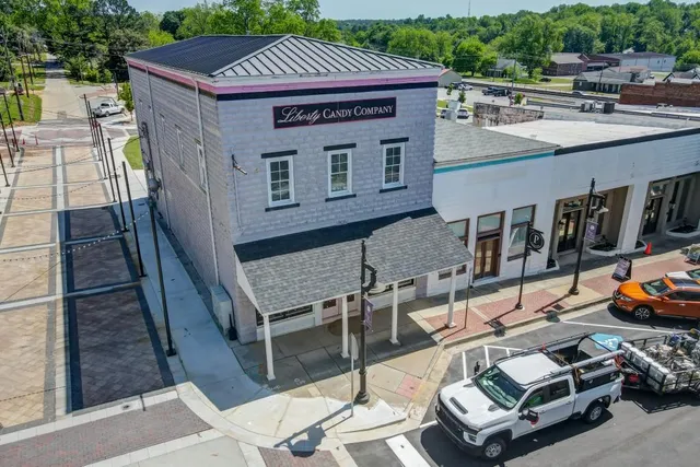 $549,660 | 5583 Spring Street, Flowery Branch, GA 30542