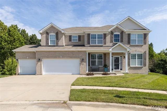 $624,900 | 848 Evergreen Forest Drive, St. Peters, MO 63376