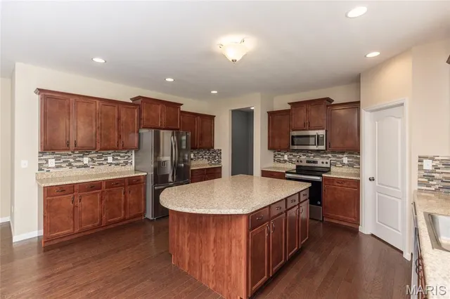 $624,900 | 848 Evergreen Forest Drive, St. Peters, MO 63376